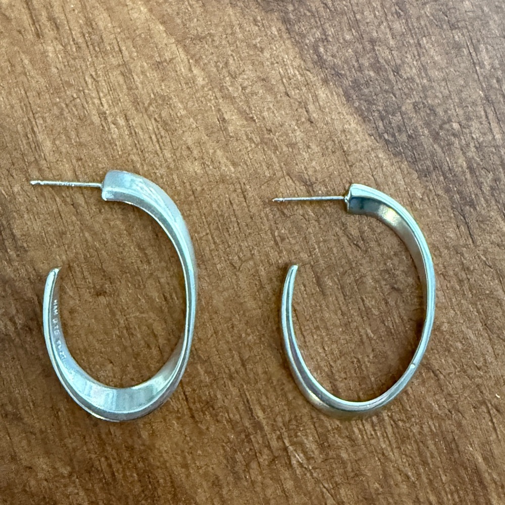 Vintage Women’s 925 sterling silver C Twist Hoop Earrings - Picture 4 of 7